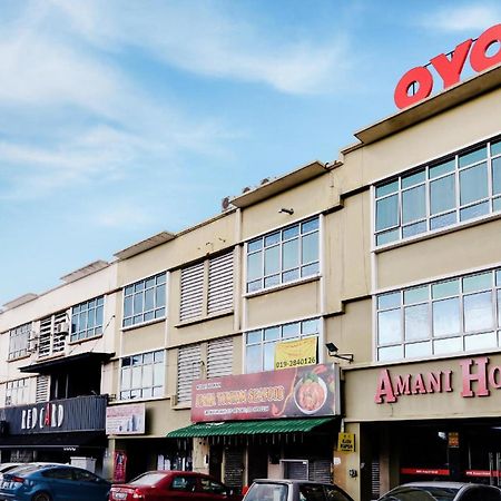 OYO 1102 Amani Hotel Kampong Sungai Ramal Dalam Bagian luar foto